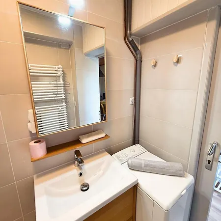 Le Petit Phare Cozy House In Downtown Tatil Evi